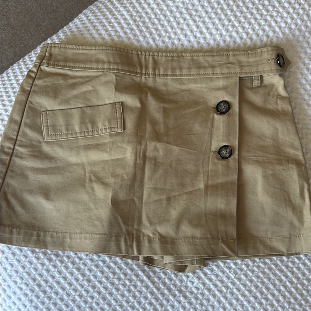 Zara Tan Women's Skort with Button Detail